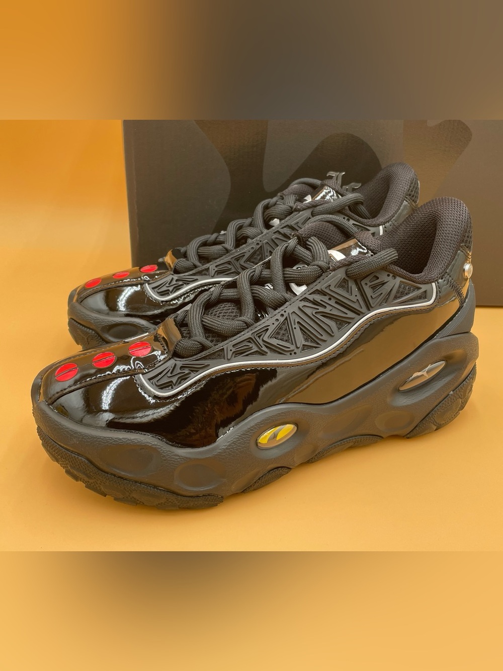 Size 10 Men Puma La France RNR Fast & Furious Shoes Black Bright Mango 31403301